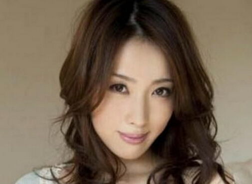 眉心宽女人命运