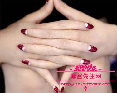 手指细长的女人命运