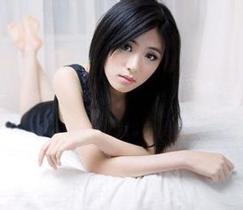 四条眉毛的女人命运