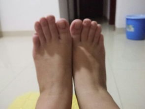 大脚趾翘的人命运